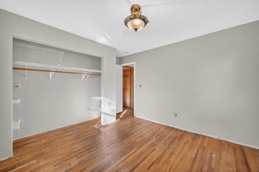2695 Maryland Avenue E, Maplewood, MN 55119