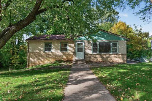 2695 Maryland Avenue E, Maplewood, MN 55119