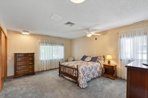 2307 Mckinley Street NE, Minneapolis, MN 55418