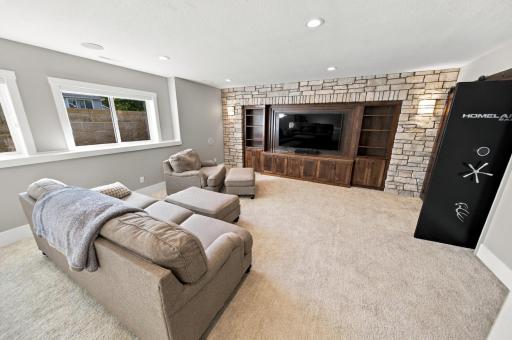 404 13th Avenue NW, Kasson, MN 55944