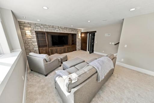 404 13th Avenue NW, Kasson, MN 55944
