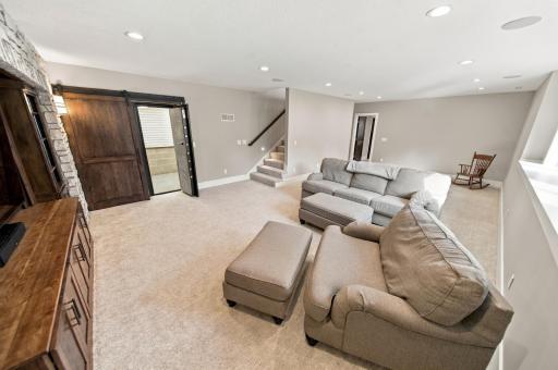 404 13th Avenue NW, Kasson, MN 55944