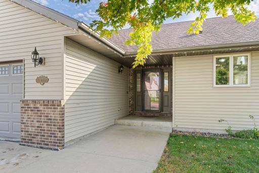 113 Quinion Drive, Mankato, MN 56001