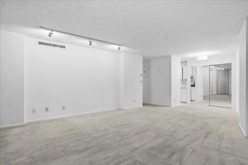 210 W Grant Street, 218, Minneapolis, MN 55403