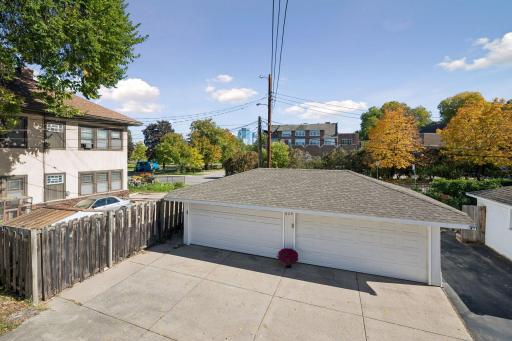 629 Kenwood Parkway - Spacecrafting - 0037.jpg