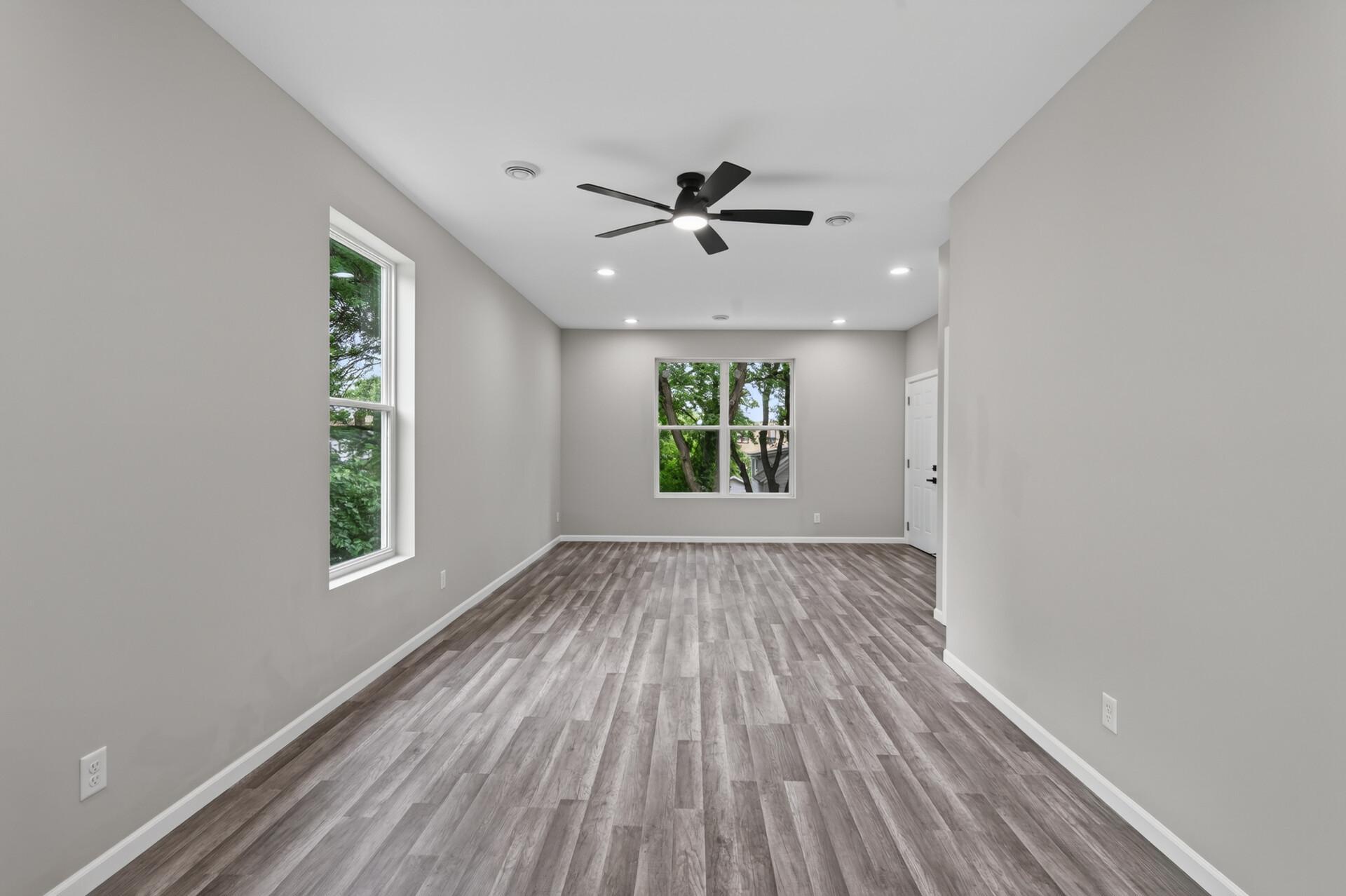 17_274_Lafond_Ave17_mls.jpg