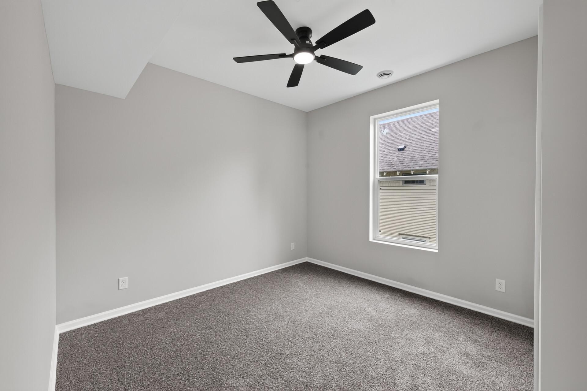 24_274_Lafond_Ave24_mls.jpg