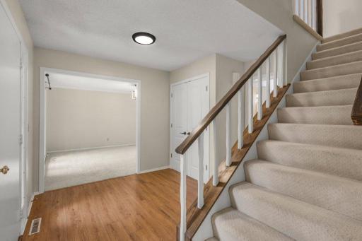 7420 Hyde Park Circle, Edina, MN 55439