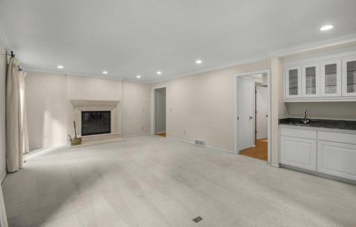 7420 Hyde Park Circle, Edina, MN 55439