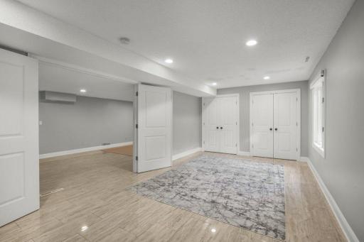 7420 Hyde Park Circle, Edina, MN 55439