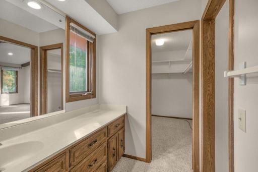 7420 Hyde Park Circle, Edina, MN 55439