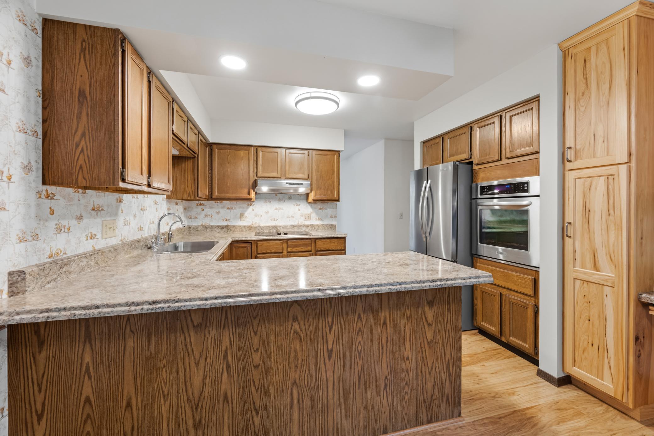 06 kitchen.jpg