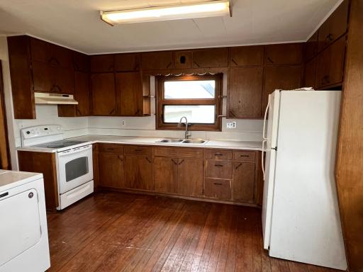 101 E Front Street, Claremont, MN 55924