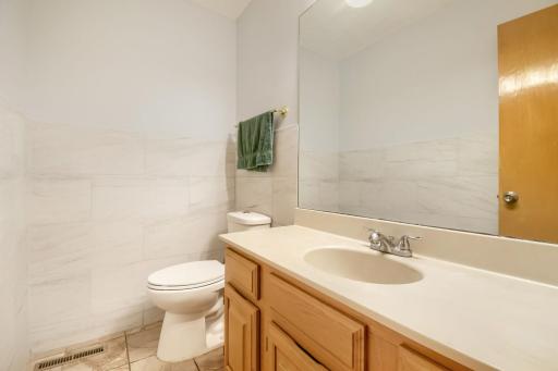 10695 53rd Avenue N, Plymouth, MN 55442