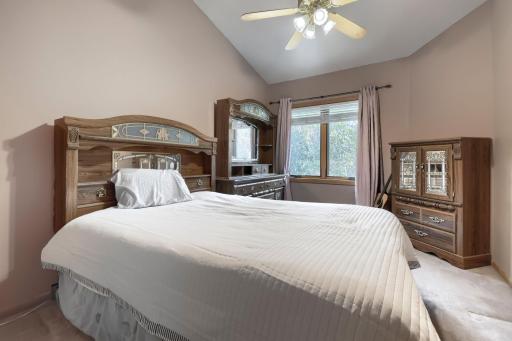 10695 53rd Avenue N, Plymouth, MN 55442