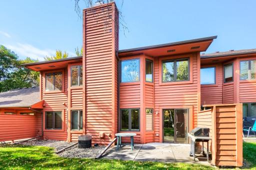 10695 53rd Avenue N, Plymouth, MN 55442