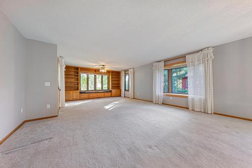 607 Zanmiller Drive, Northfield, MN 55057