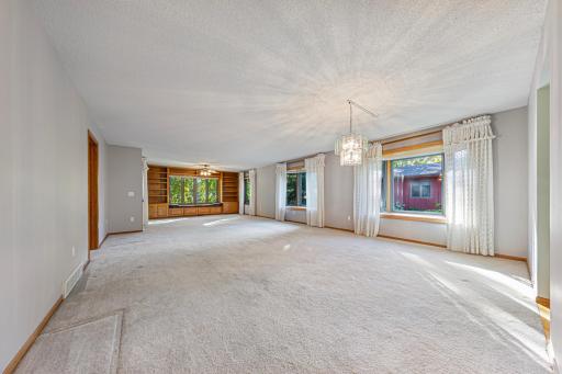 607 Zanmiller Drive, Northfield, MN 55057