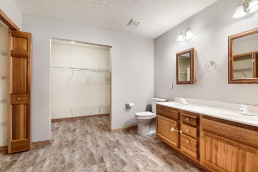 9141 Medley Circle, Golden Valley, MN 55427