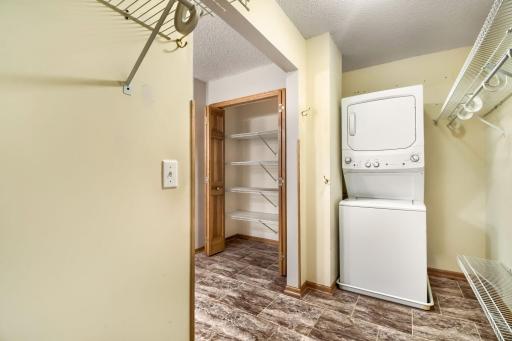 9141 Medley Circle, Golden Valley, MN 55427