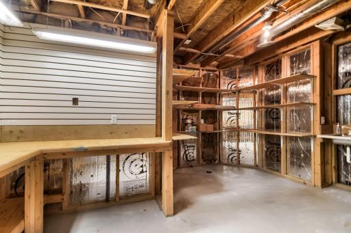 9141 Medley Circle, Golden Valley, MN 55427