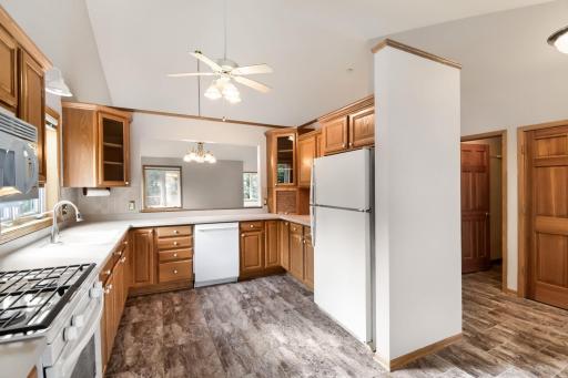 9141 Medley Circle, Golden Valley, MN 55427