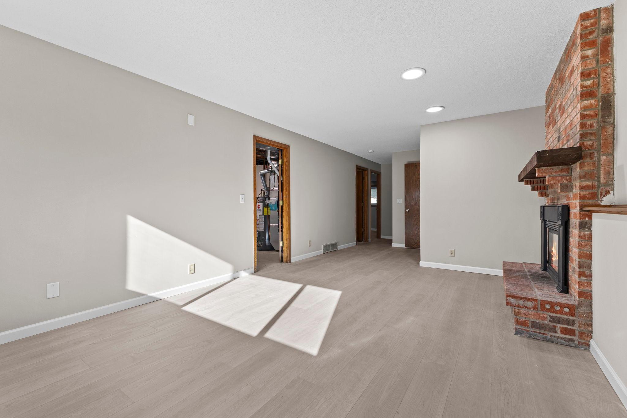 Vivid Spaces_4656 142nd St_025.JPG