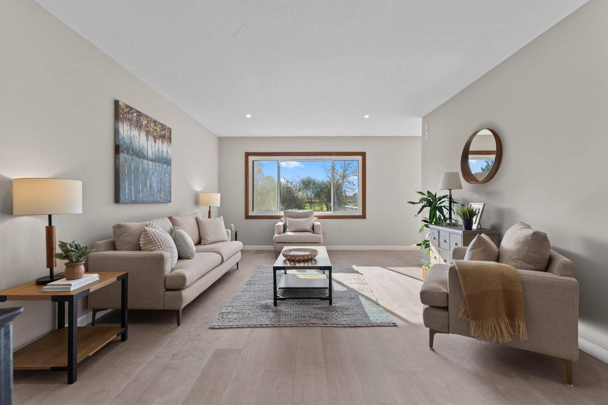Vivid Spaces_4656 142nd St_008.JPG