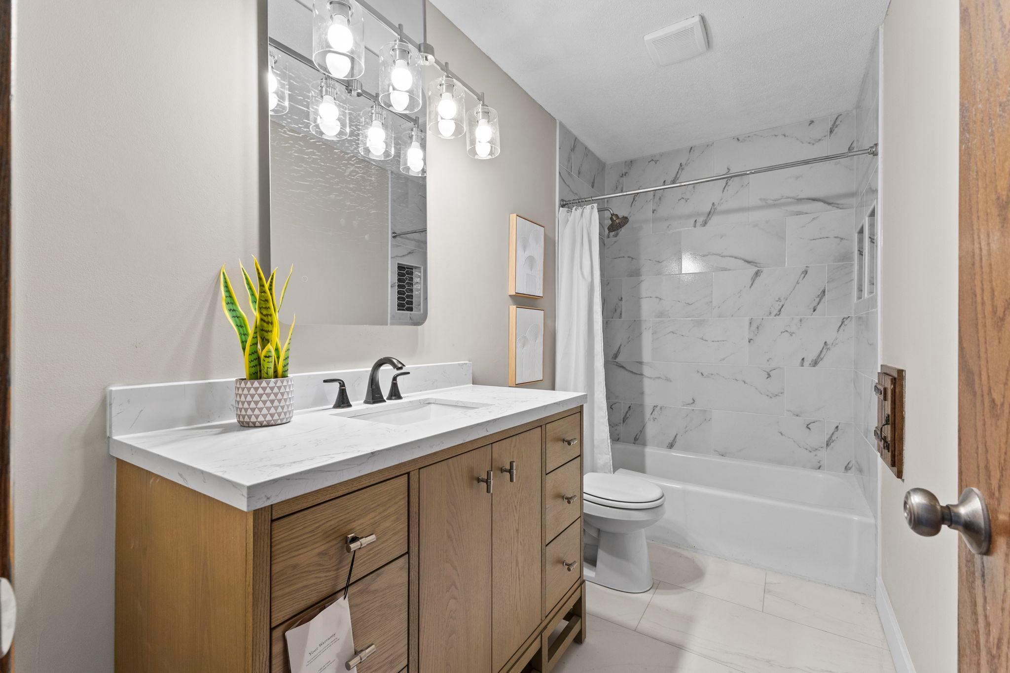 Vivid Spaces_4656 142nd St_019.JPG