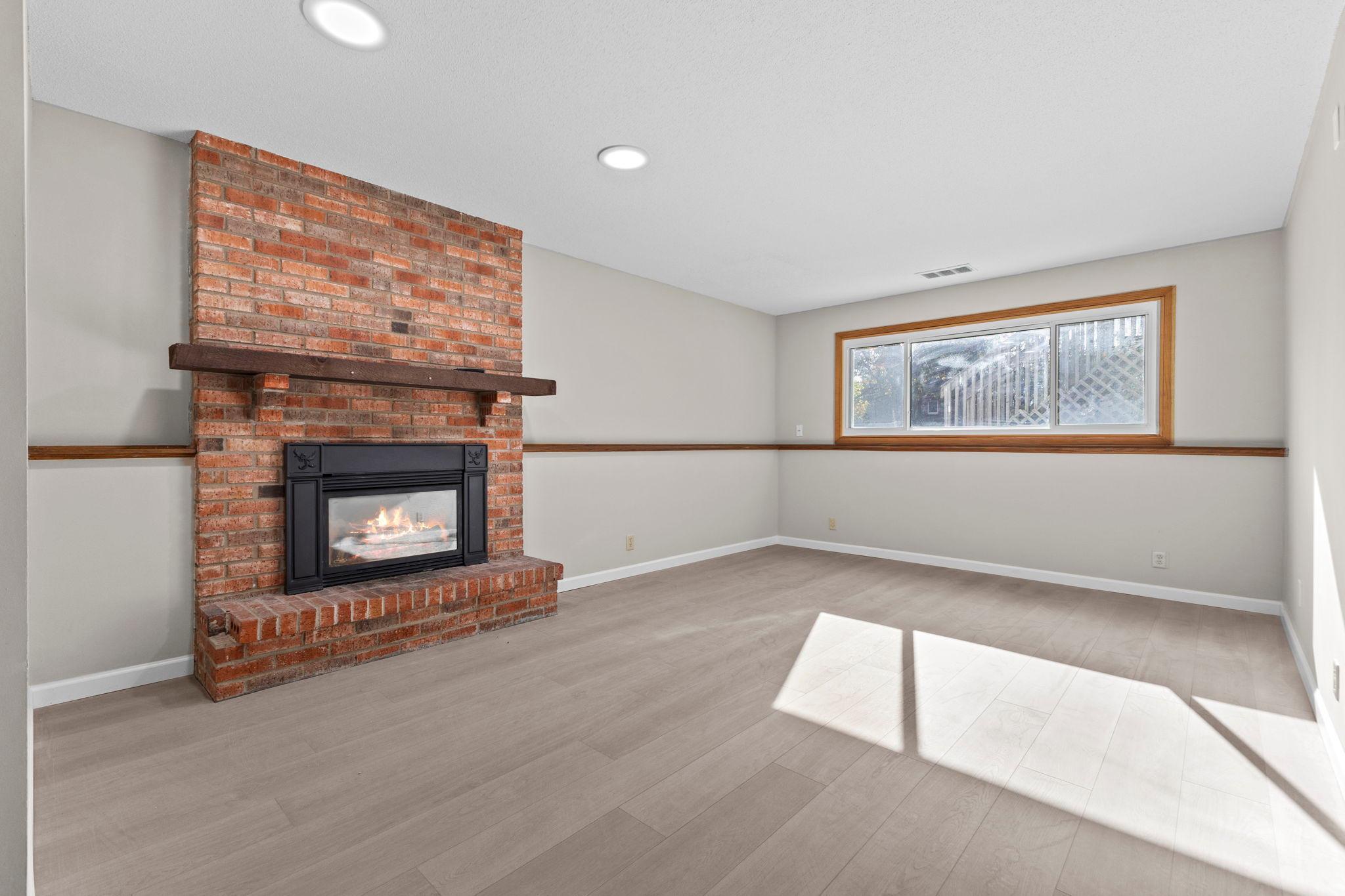 Vivid Spaces_4656 142nd St_024.JPG