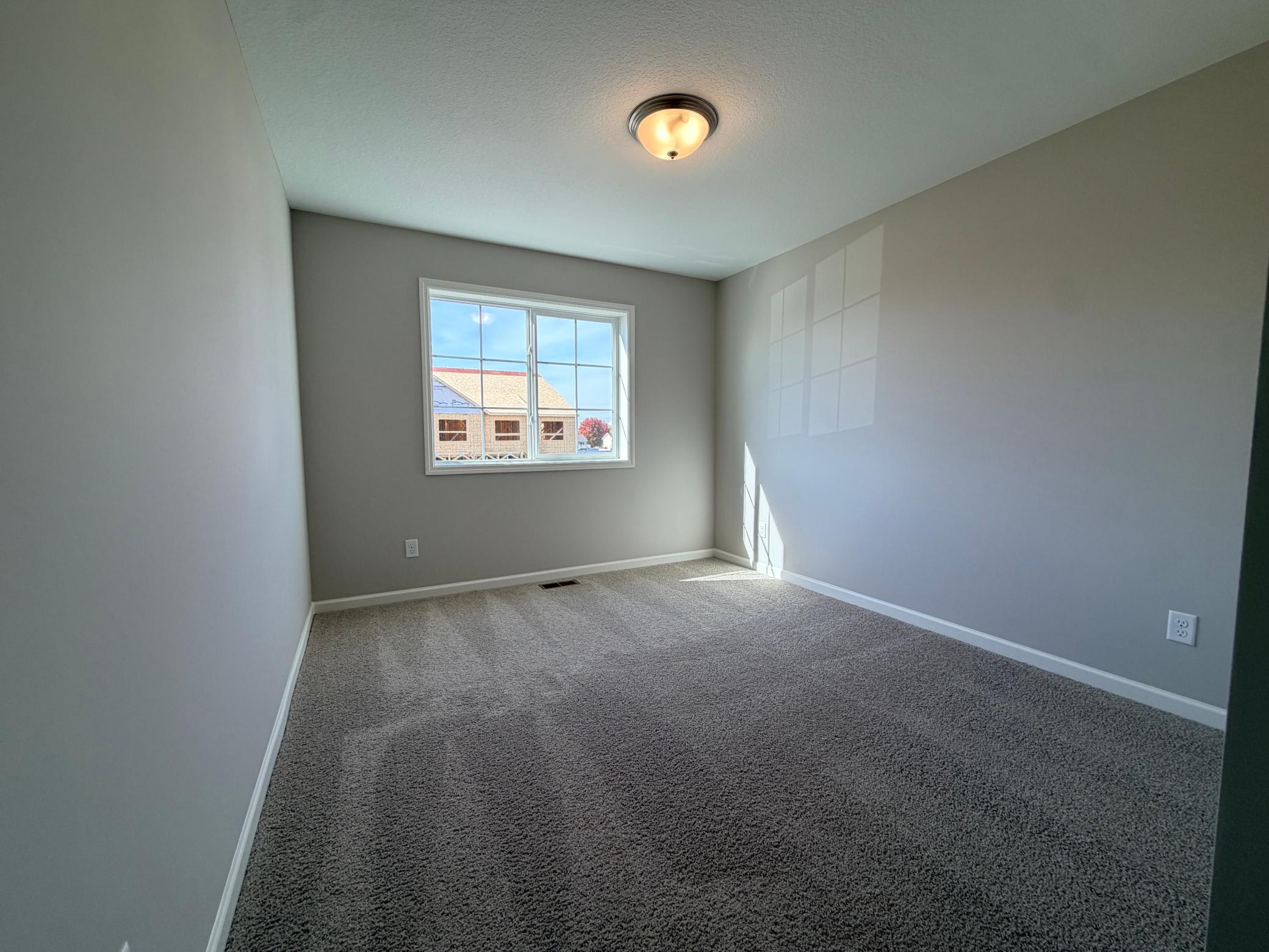 Second bedroom.