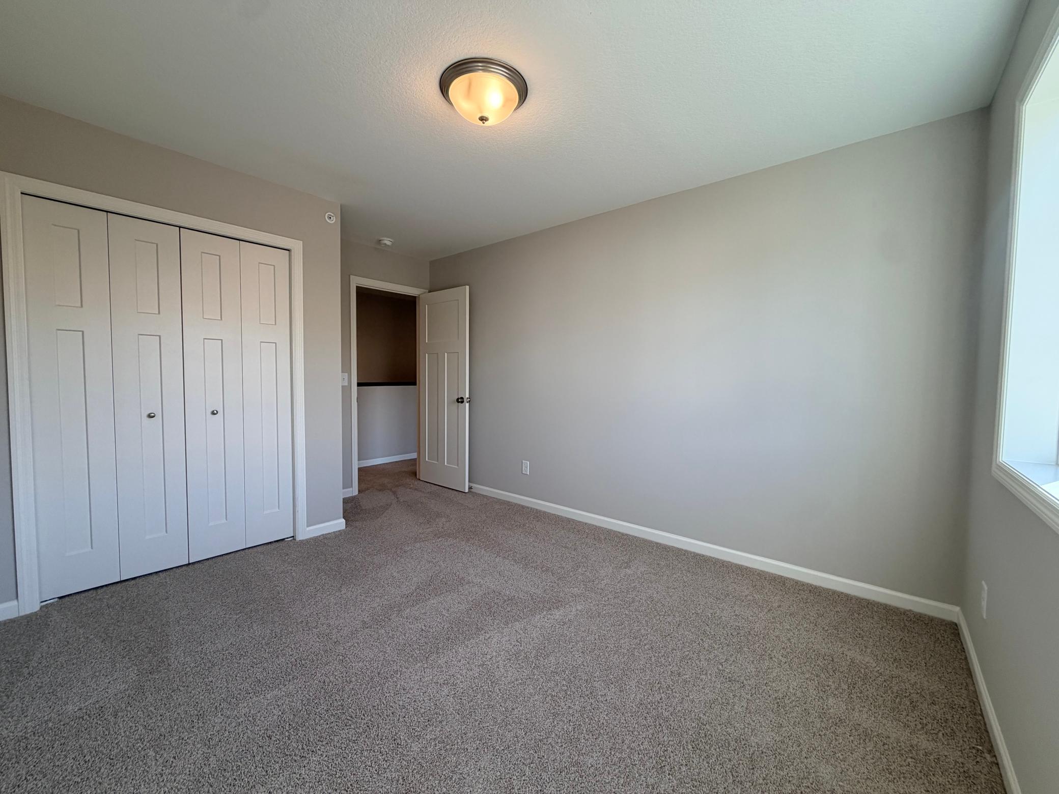 Second bedroom.