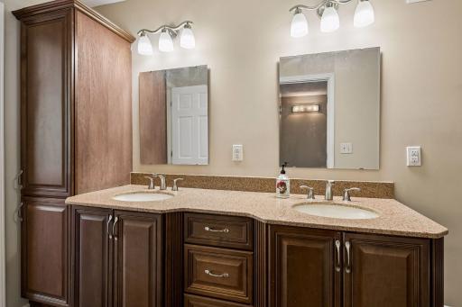 9934 Maple Avenue, Bloomington, MN 55431