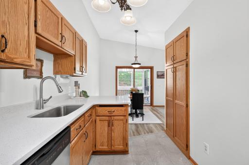 4303 Clemson Circle, B, Eagan, MN 55122