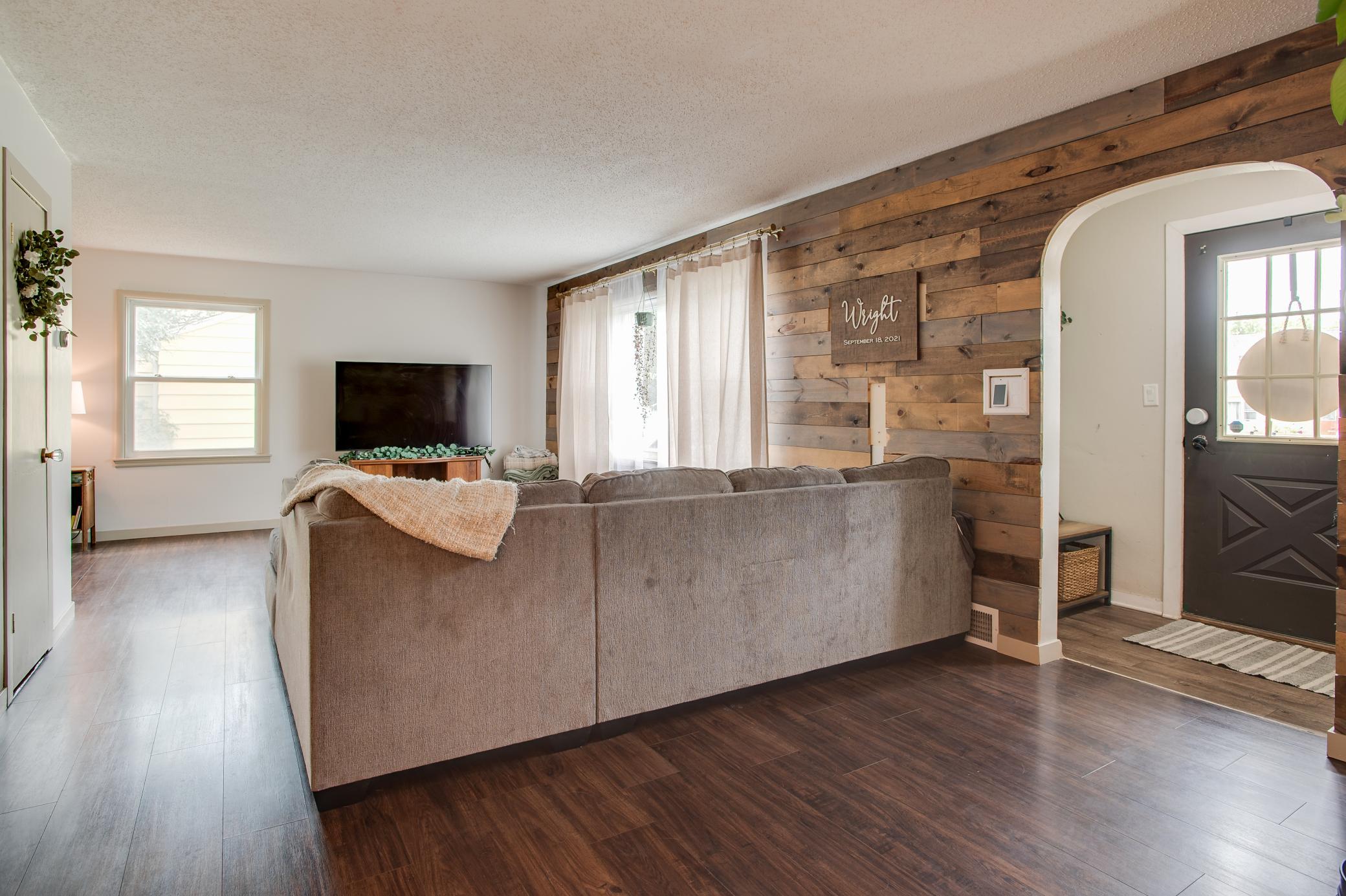 Living Room 3.jpg