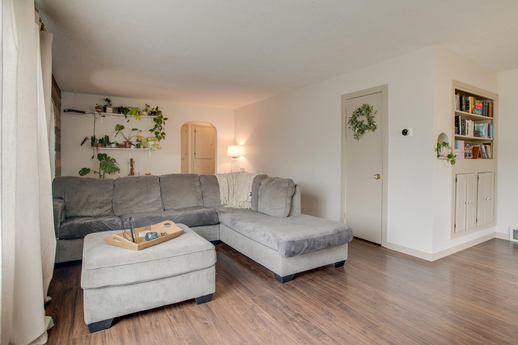 Living Room 5.jpg
