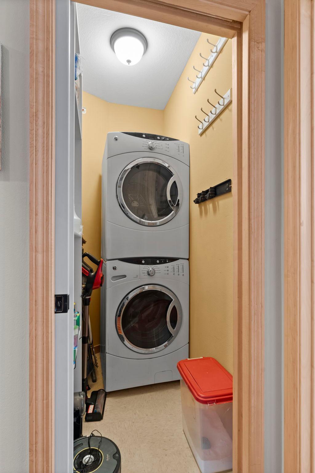 36-web-or-mls-350 Main St N 310-183.jpg