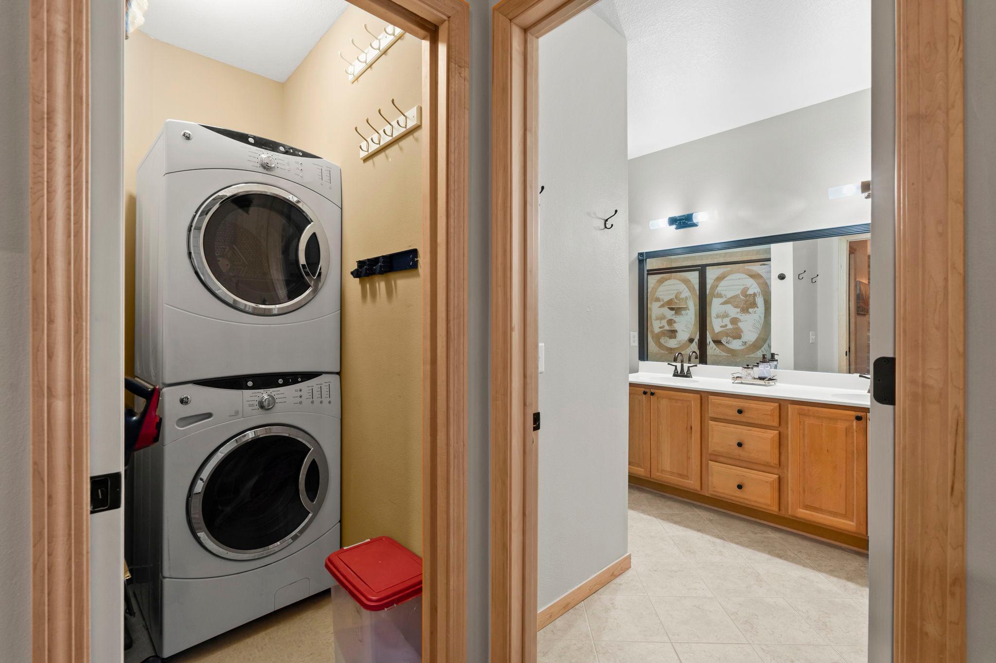 35-web-or-mls-350 Main St N 310-175.jpg