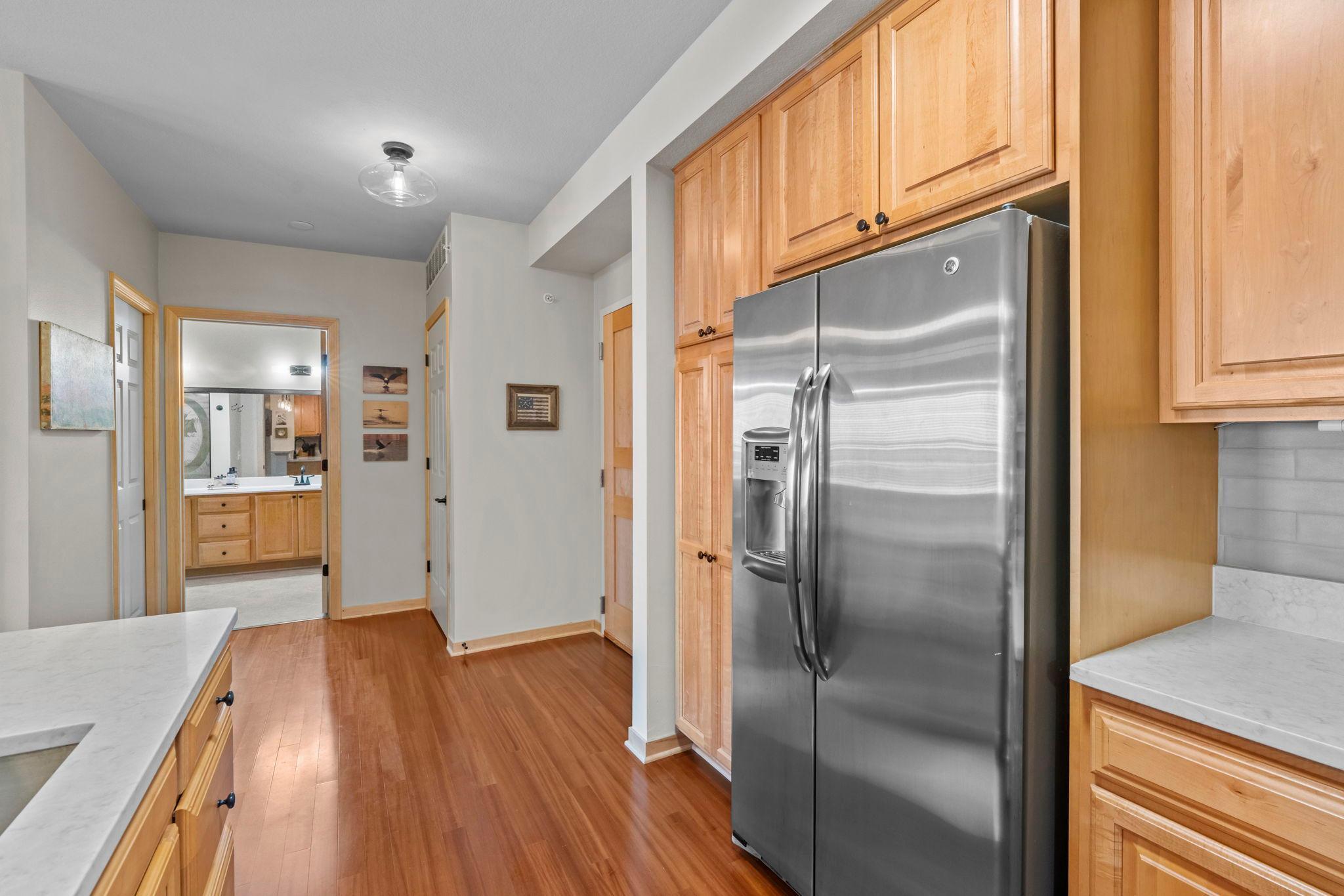 27-web-or-mls-350 Main St N 310-18.jpg