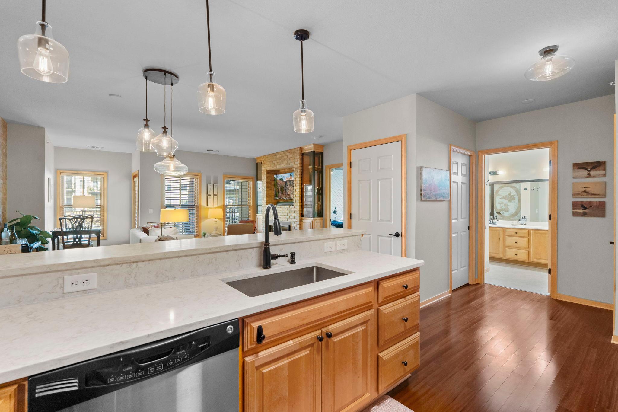 26-web-or-mls-350 Main St N 310-13.jpg