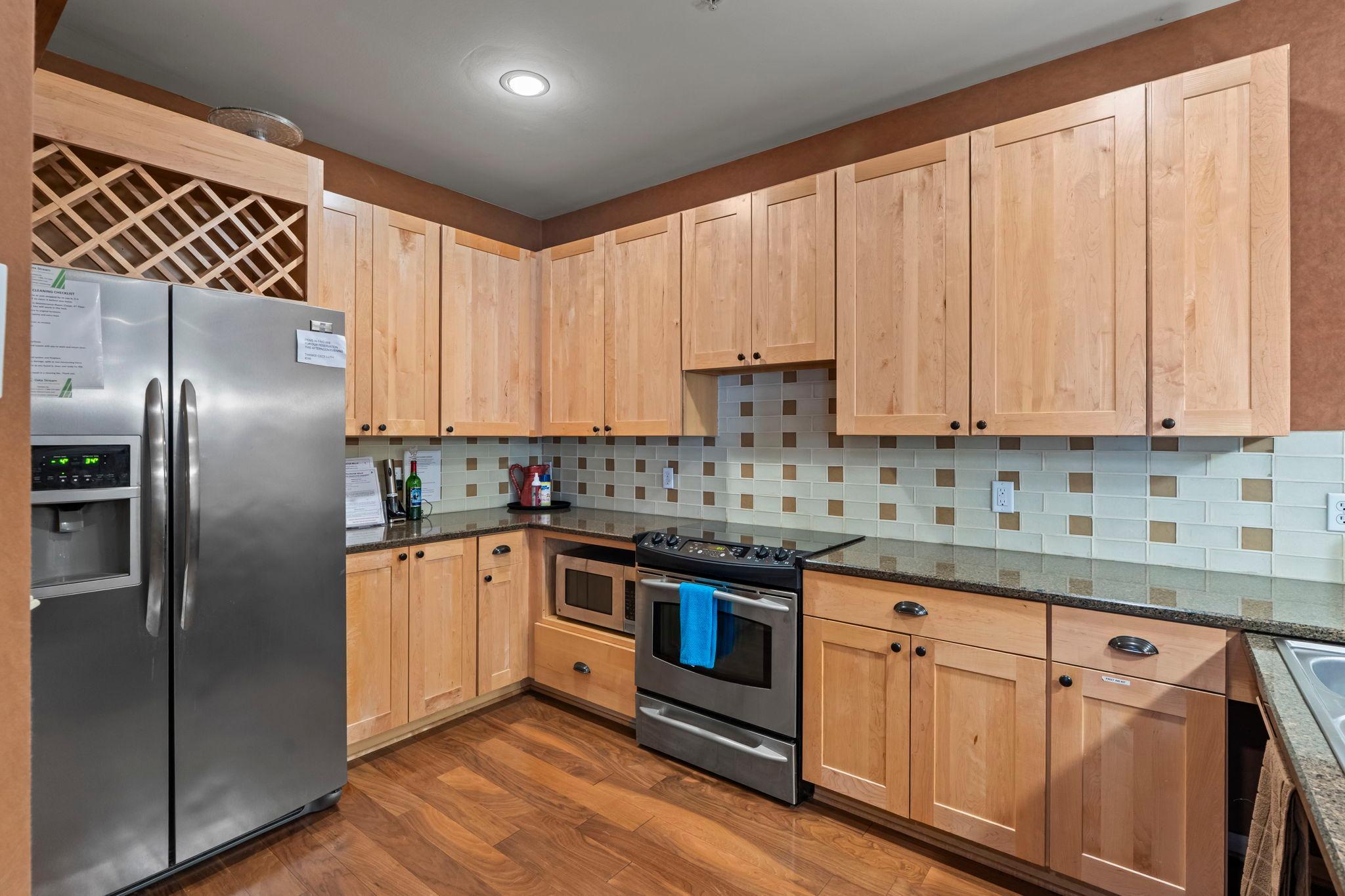 56-web-or-mls-350 Main St N 310-282.jpg