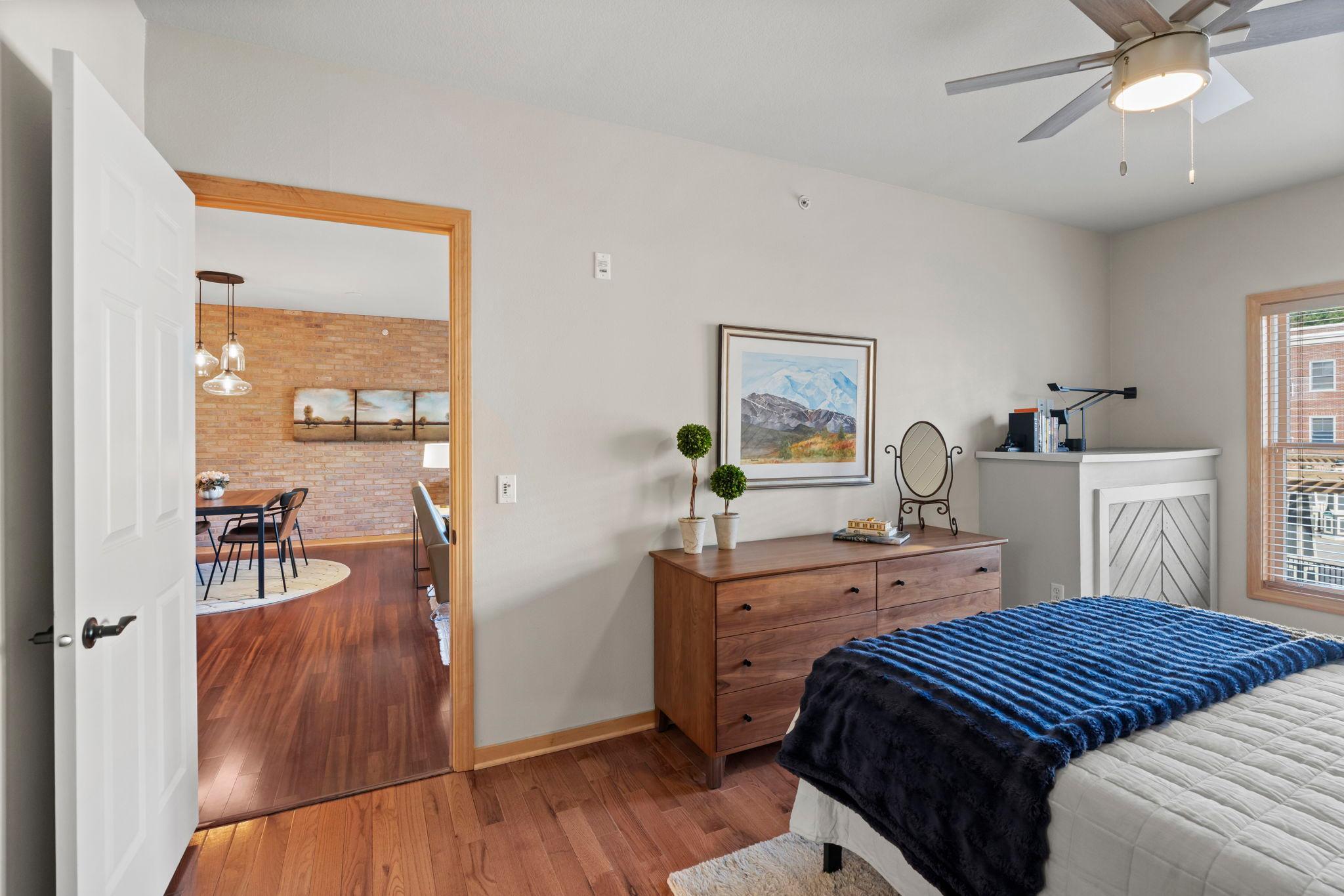 29-web-or-mls-350 Main St N 310-130.jpg