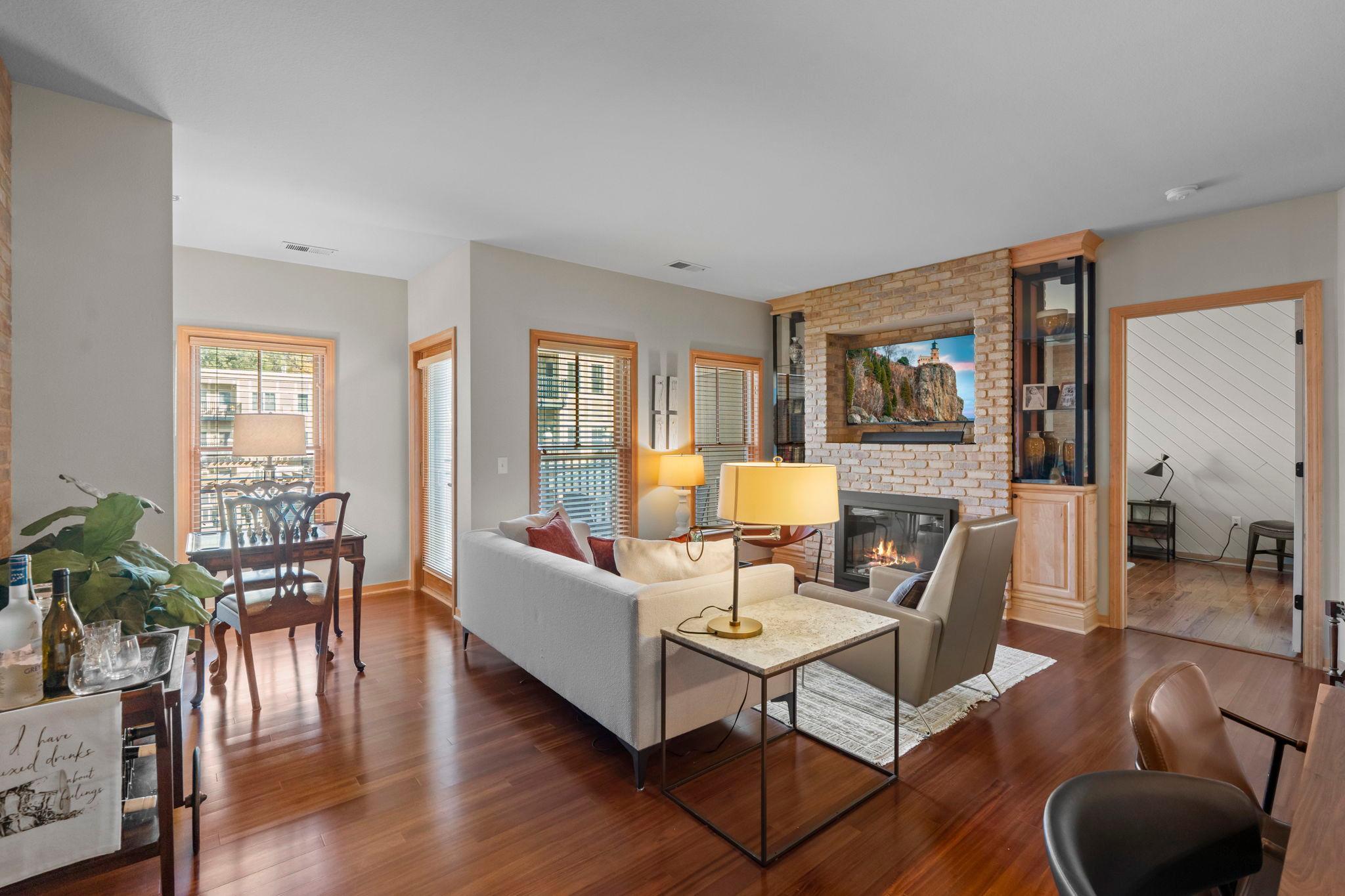 15-web-or-mls-350 Main St N 310-58.jpg