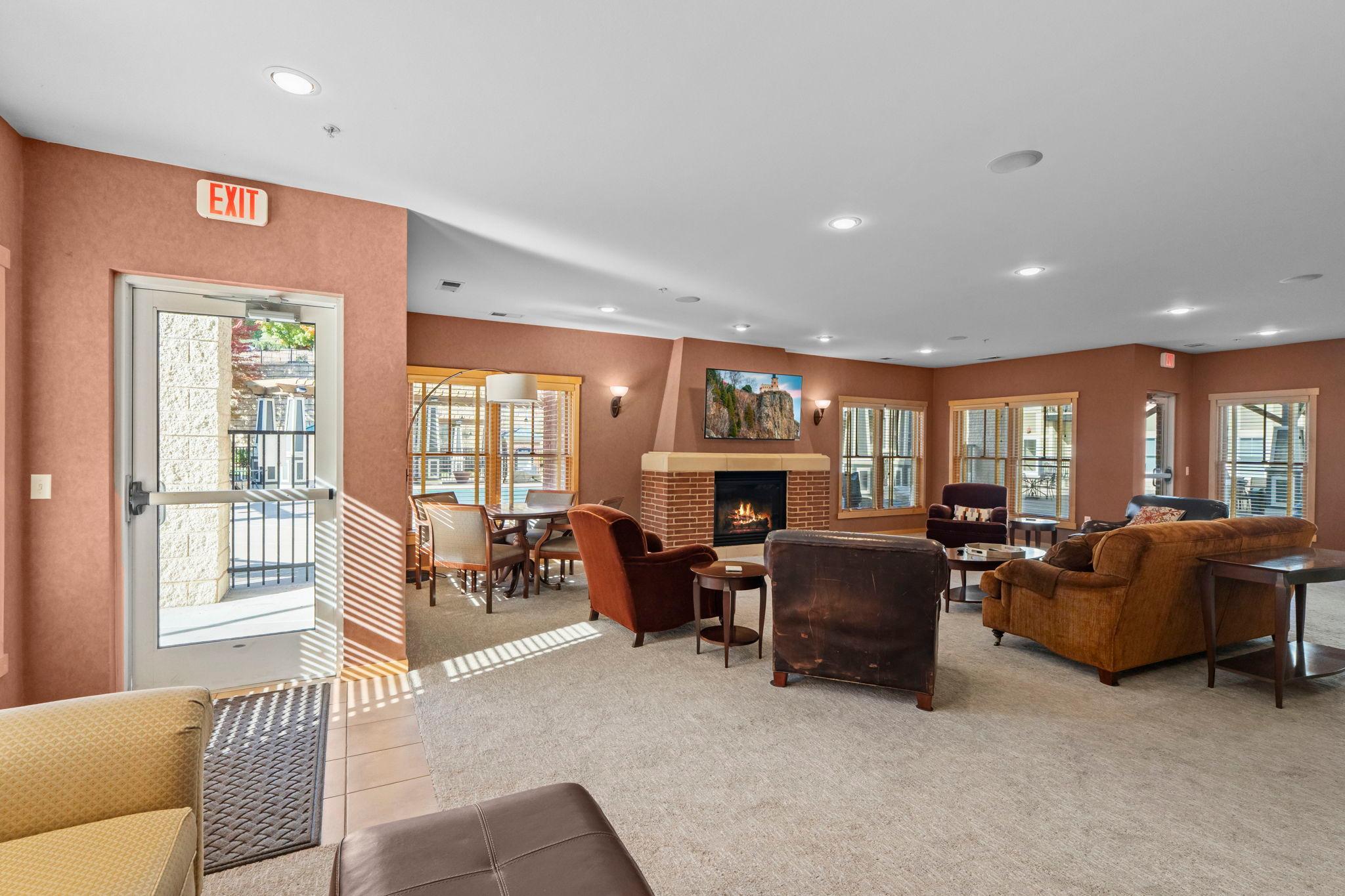 43-web-or-mls-350 Main St N 310-307.jpg