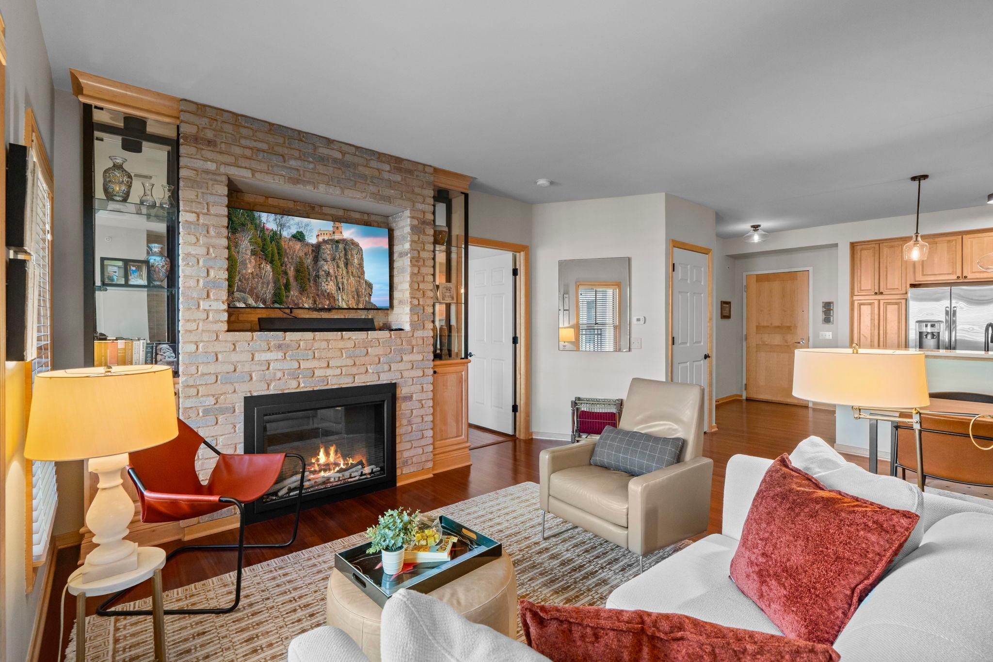 17-web-or-mls-350 Main St N 310-68.jpg