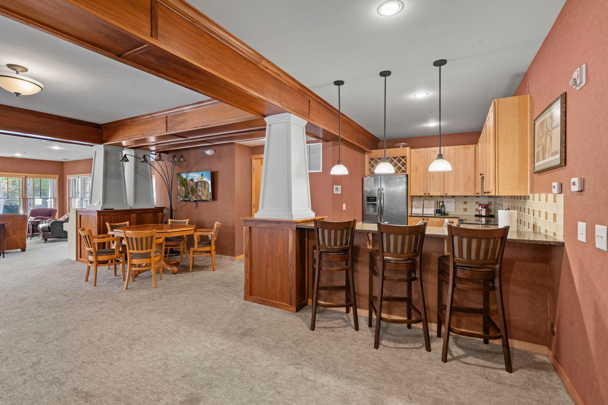 54-web-or-mls-350 Main St N 310-272.jpg