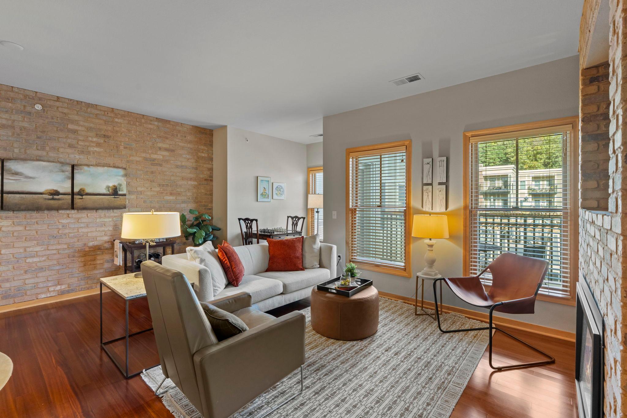 13-web-or-mls-350 Main St N 310-48.jpg