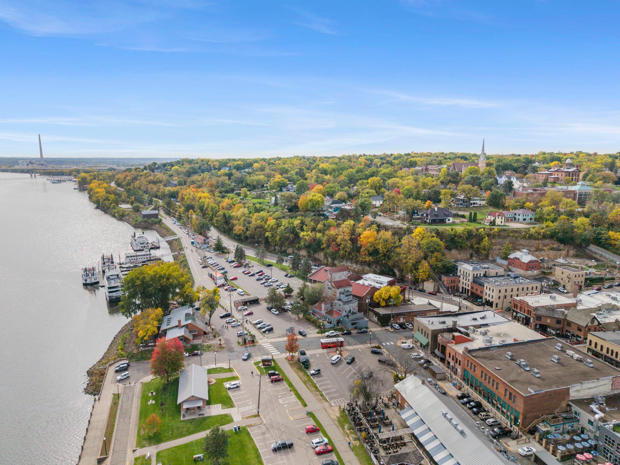 2-web-or-mls-350 Main St N 310-209.jpg