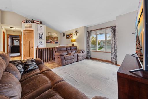 224 Creekside Drive, Eagle Lake, MN 56024