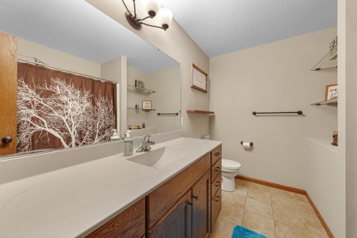 224 Creekside Drive, Eagle Lake, MN 56024